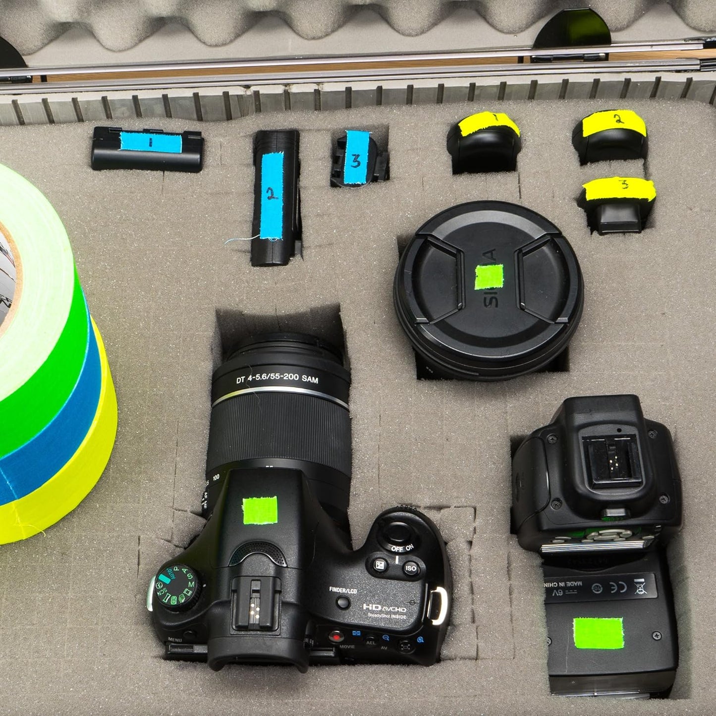 Cinta Gaffer Multiuso Resistente Neón Amarilla 1.5 Cm Ancho x 10 Mts Largo